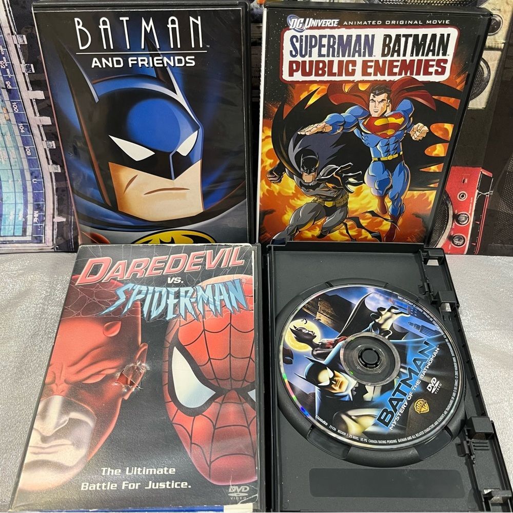 Marvel / DC Universe Movies DVDs LOT of 4